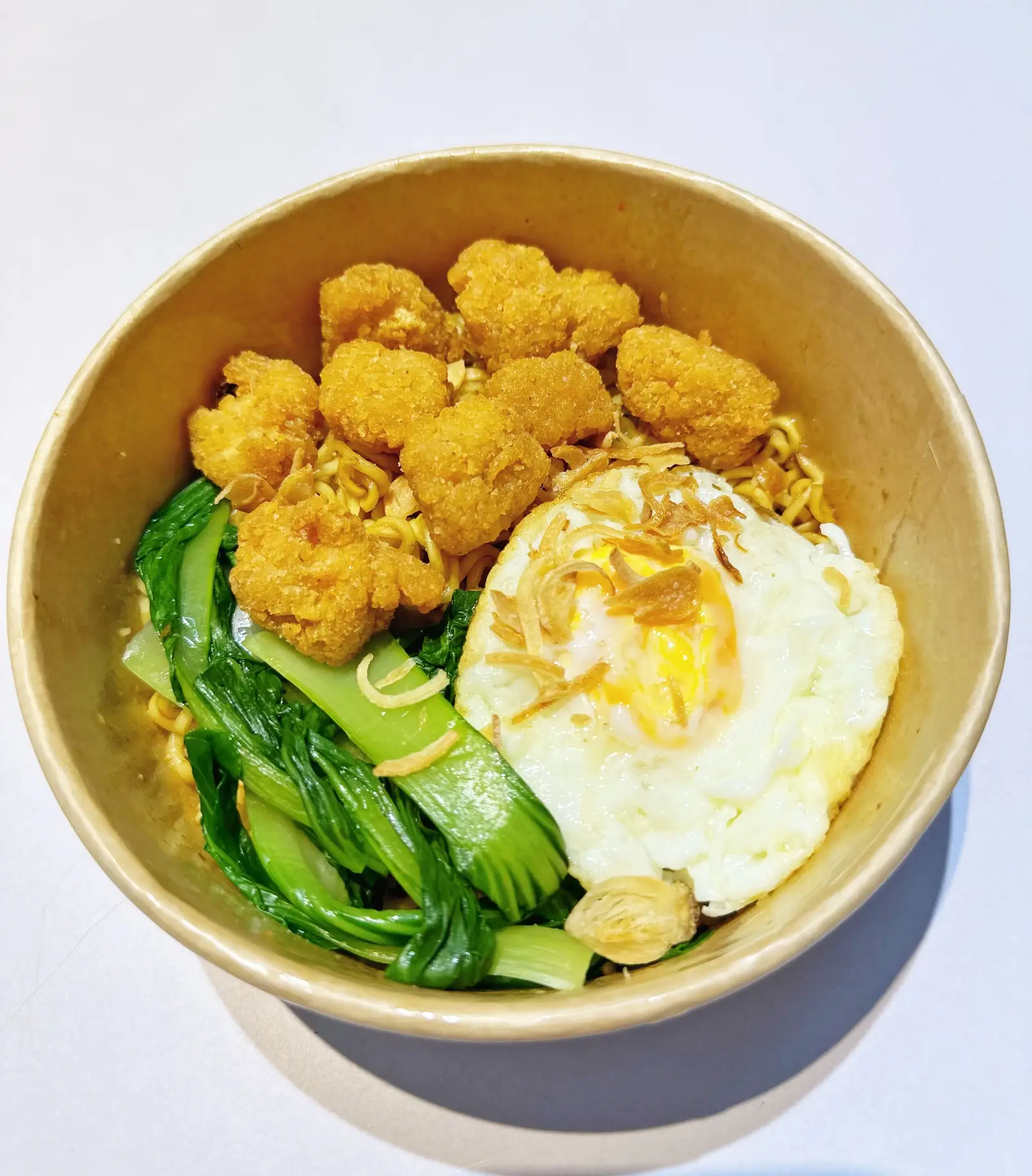 Hình ảnh Mì trộn gà viên trứng 