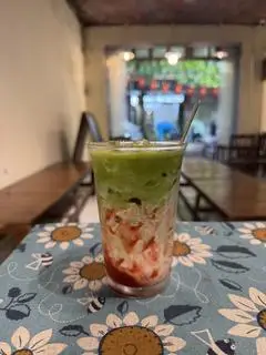 Hình ảnh Matcha Latte Dâu