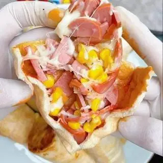Hình ảnh Bánh bao xúc xích phô mai
