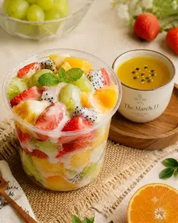 Hình ảnh Trái Cây Dằm Sốt Chanh Dây