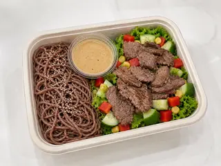 Hình ảnh Bún trộn bò lúc lắc