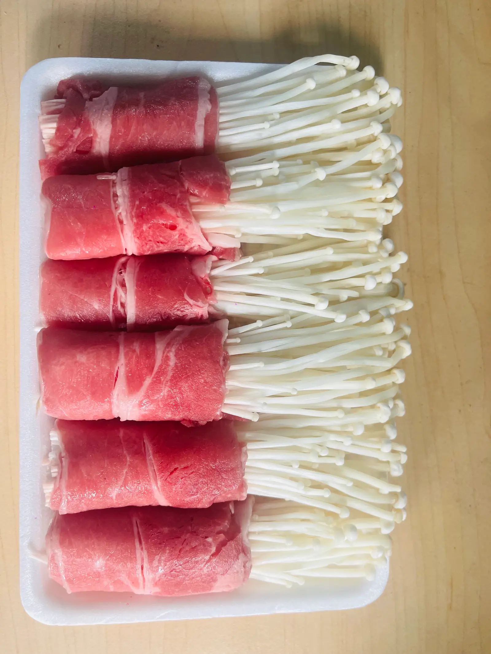 Hình ảnh BÒ CUỐN NẤM