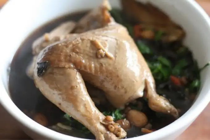 Hình ảnh Gà ta tần thuốc bắc (nửa con)