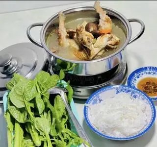 Hình ảnh Lẩu Gà Ớt Hiểm Size XL –thêm 3 trứng non Thơm Ngọt, Tặng ngay 1 Nước Sâm Mát Lạnh