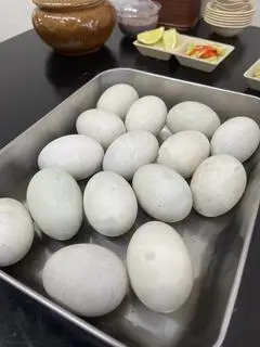Hình ảnh hột vịt lộn
