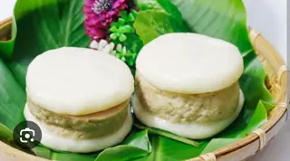 Hình ảnh Bánh dày kẹp chả mỡ