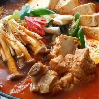 Hình ảnh canh kim hầm chi sườn heo phong cách Hàn Quốc