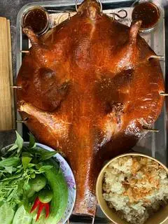 Hình ảnh Combo 1 Vịt Quay + Bánh Bao