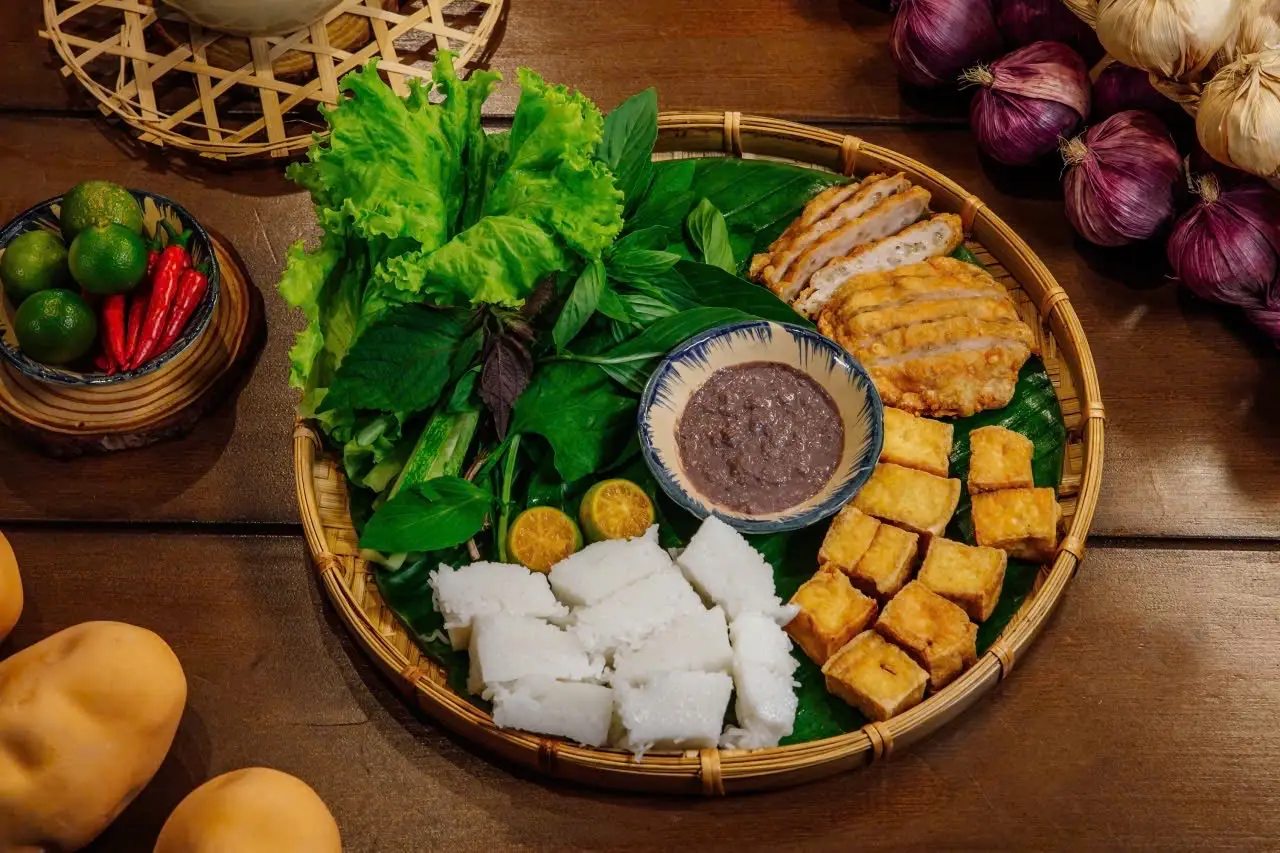 Hình ảnh Bún đậu chả cốm