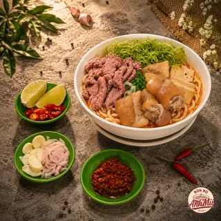 Hình ảnh Bún Bò Huế Giò Heo + Bò Tái
