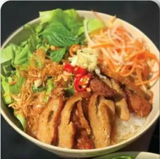 Hình ảnh Bún trộn nem lụi
