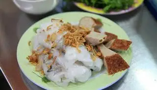 Hình ảnh bánh cuốn chả quế 