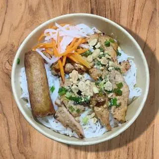 Hình ảnh Bún thịt nướng - chả giò