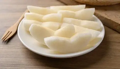 Hình ảnh Lê giòn ngọt cắt sẵn 300gr