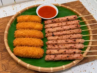 Hình ảnh Combo 3: 5 nem rán xù + 10 nem chua nướng