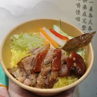 Hình ảnh Cơm Chân Giò Hầm Sốt Tiêu Đen