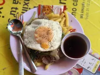 Hình ảnh nui xào bò trứng 