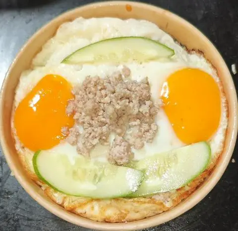 Hình ảnh Cơm 2 trứng ốp la thịt bằm