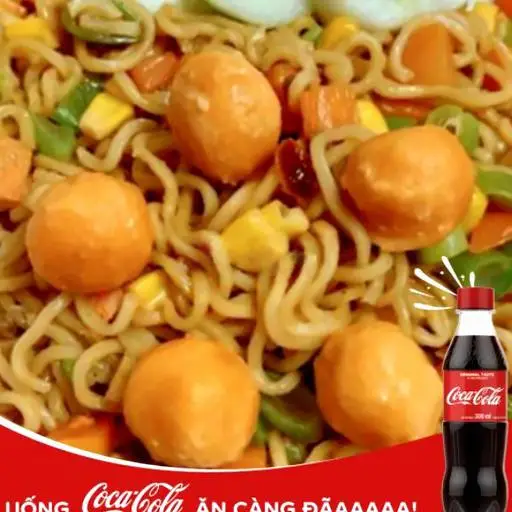 Hình ảnh Mì trộn tôm viên - Coca 