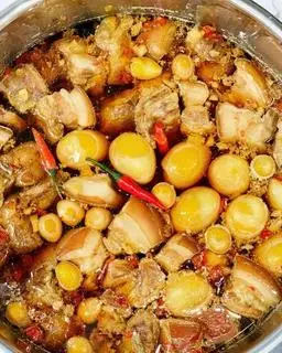 Hình ảnh Cơm thịt kho trứng