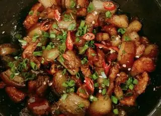 Hình ảnh Cơm thịt kho tiêu