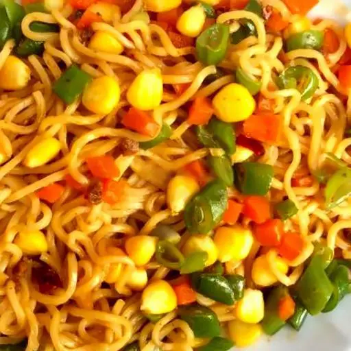 Hình ảnh Mì trộn rau củ
