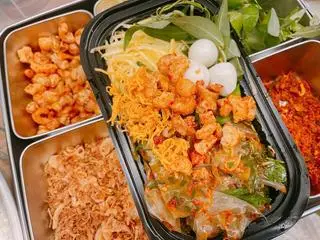 Hình ảnh Bánh tráng trộn tá lả