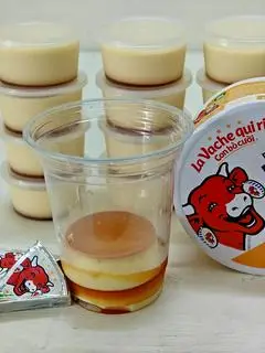 Hình ảnh 1 Flan phô mai + 1 Flan trà xanh