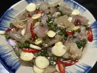 Hình ảnh Gân bò ngâm mắm tỏi hộp nhỏ 