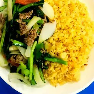 Hình ảnh Cơm chiên rau cải bò ( có từ 9h sáng )