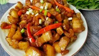 Hình ảnh Cơm Thịt Ba Chỉ Kho Quẹt