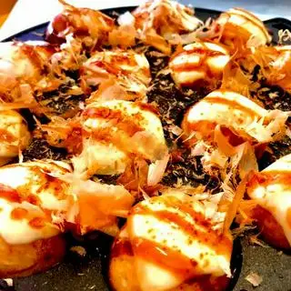 Hình ảnh Combo 4 - 8 viên Takoyaki Truyền Thống - Okonomiyaki Thịt Heo - 3 Pepsi