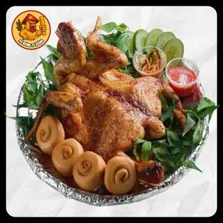 Hình ảnh COMBO 5 (1 Gà + 4 Bánh Bao)
