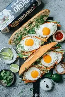 Hình ảnh Bánh Mì Ốp La 2 trứng 
