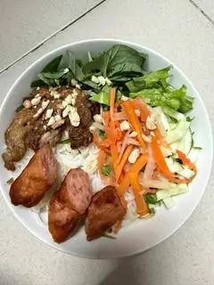 Hình ảnh Bún Thịt Nướng + Nem nướng