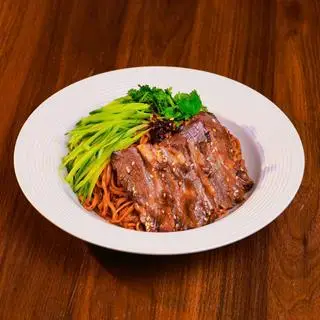 Hình ảnh Mì Nạm Bò Sốt Mè Cay