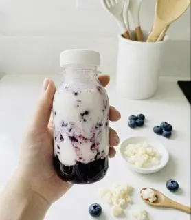 Hình ảnh Sữa chua kefir mix mứt việt quất