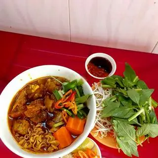 Hình ảnh Mì gói bò kho