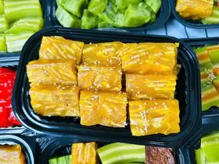 Hình ảnh Bánh chuối hấp kèm nước cốt dừa