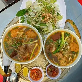 Hình ảnh Bún giò chả cua