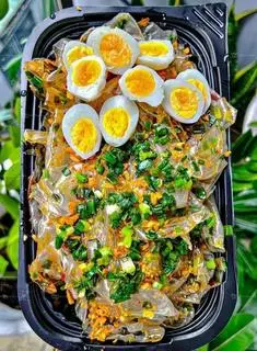 Hình ảnh Bánh tráng trộn mỡ hành