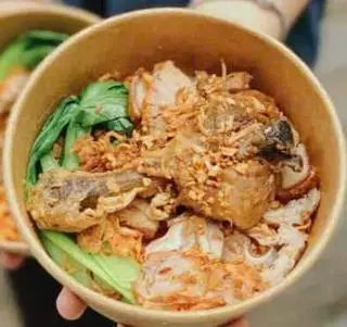Hình ảnh Mì trộn gà xíu la