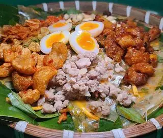 Hình ảnh Bánh tráng trộn thập cẩm