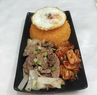 Hình ảnh cơm thịt heo trứng kim chu