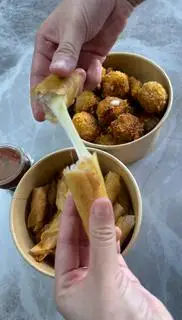 Hình ảnh Nem giòn phô mai (Chín)