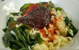 Hình ảnh Mì rong biển cay