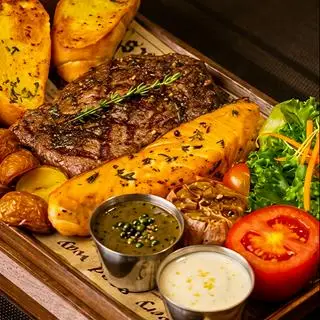 Hình ảnh SET BÒ AUKOBE+CÁ HỒI SỐT TIEU XANH VÀ KEM NẤM 