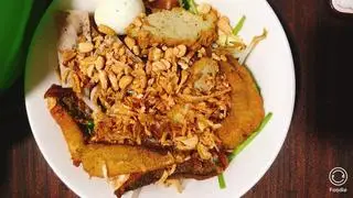 Hình ảnh Bánh đa trộn đầy đủ