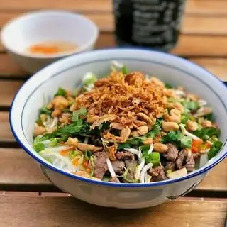 Hình ảnh Bún bò xào Nam Bộ