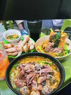 Hình ảnh Mỳ Thập Cẩm ( Kê , trứng non , mọc , bò,  tim cật) 